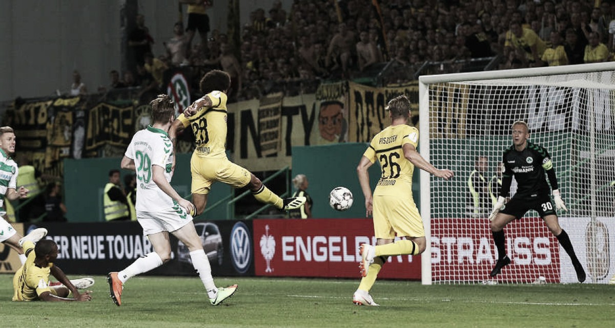 De virada, Borussia Dortmund bate Greuther Fürth e garante vaga na DFB Pokal