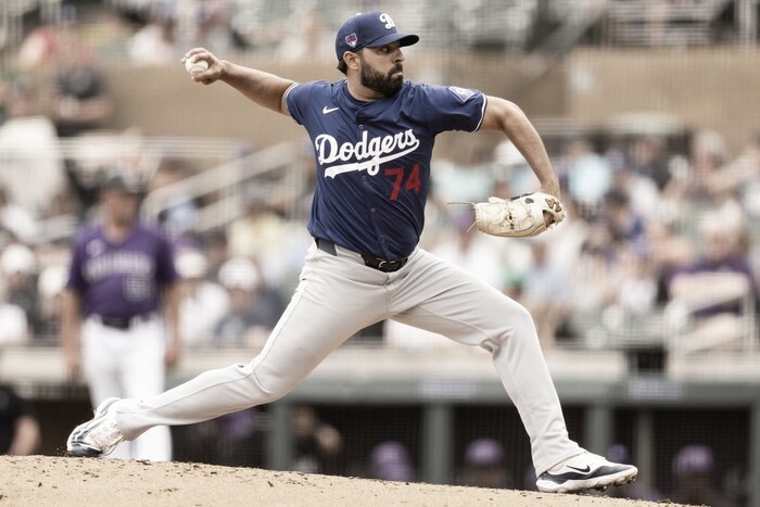 Los Dodgers Vencen A Los Cardenales Con El Debut Victorioso De Nabil