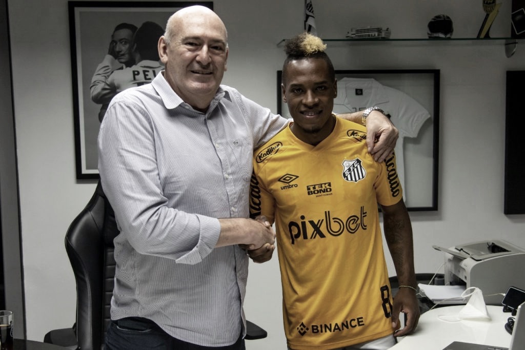 Santos confirma contratação de Jhojan Júlio por empréstimo até 2023