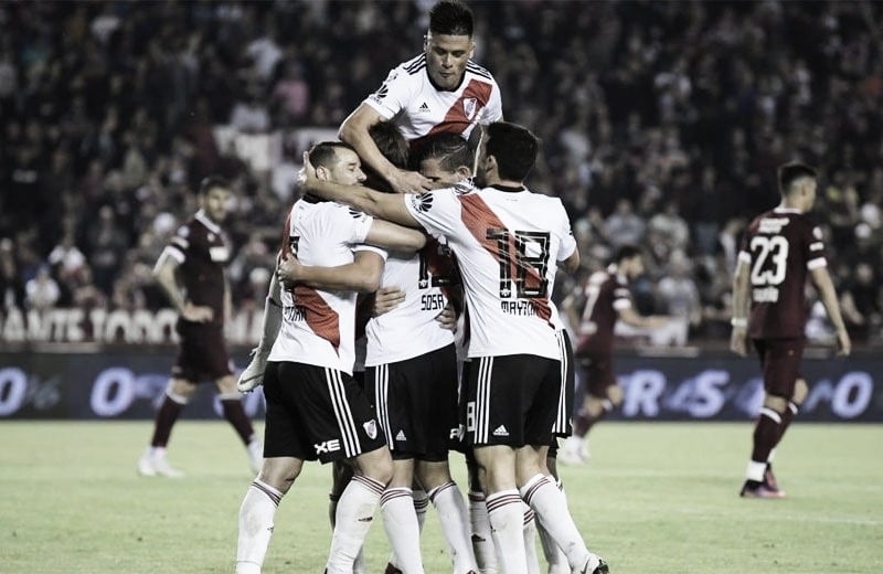 La Fortaleza teñida de rojo y blanco La Fortaleza teñida de rojo y blanco