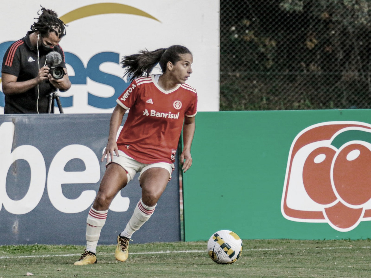 Millene Fernandes exalta bom começo do Internacional pelo Brasileiro: "Trabalho duro e muita entrega"