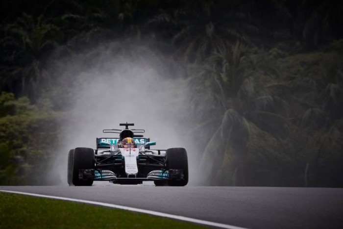 F1, Gp della Malesia - Venerdì nero in casa Mercedes, Hamilton: "Non so se riusciremo a sistemare tutto"