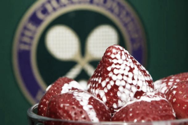 Las tradiciones de Wimbledon: fresas con nata en Henman's Hill