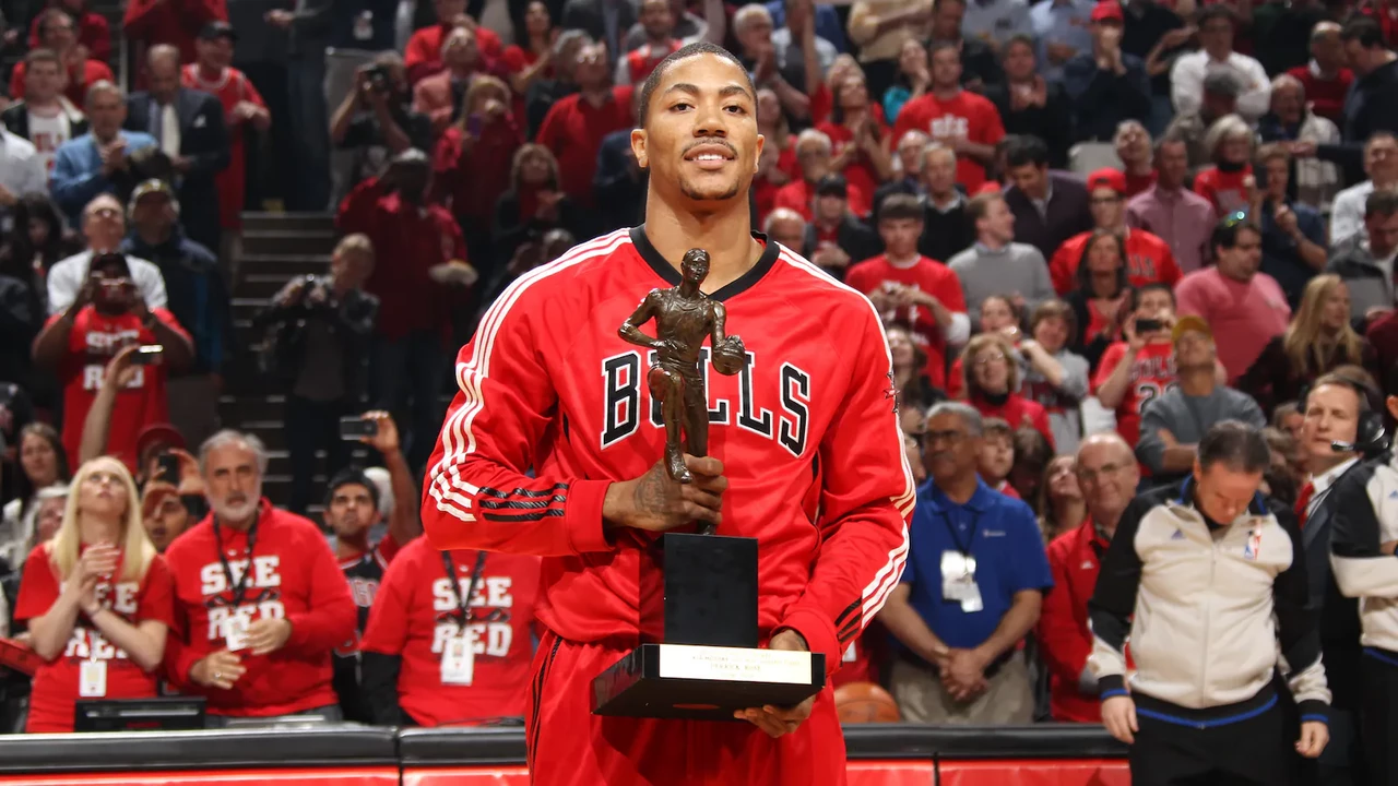 NBA 2024 - 2025 Baloncesto USA 221214-samsmith-derrickrose-mvp-16x9-1727353036279