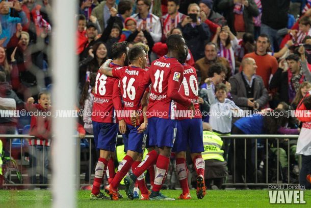 Mesmo jogando mal, Atlético de Madrid vence Gijón com gols nos acréscimos