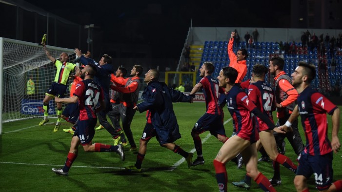 Il Crotone vince e sale momentaneamente in vetta: Lanciano battuto 1-0