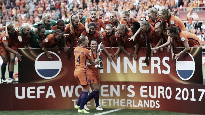 Em direção oposta aos homens, Seleção Holandesa de futebol feminino tem ano fantástico