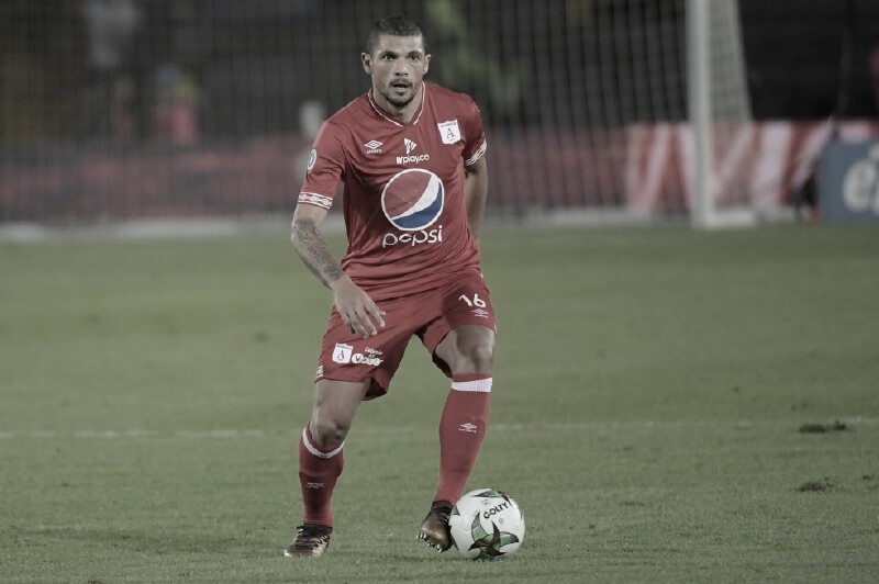 Juan
Pablo Segovia: “Soy sumamente responsable del gol y esto nos complicó” Juan
Pablo Segovia: “Soy sumamente responsable del gol y esto nos complicó”