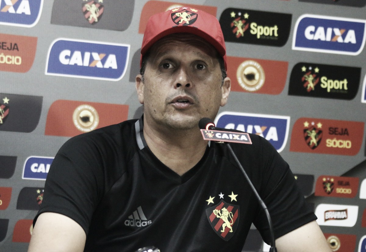 Claudinei Oliveira aponta gol sofrido no primeiro tempo como crucial para derrota do Sport Claudinei Oliveira aponta gol sofrido no primeiro tempo como crucial para derrota do Sport