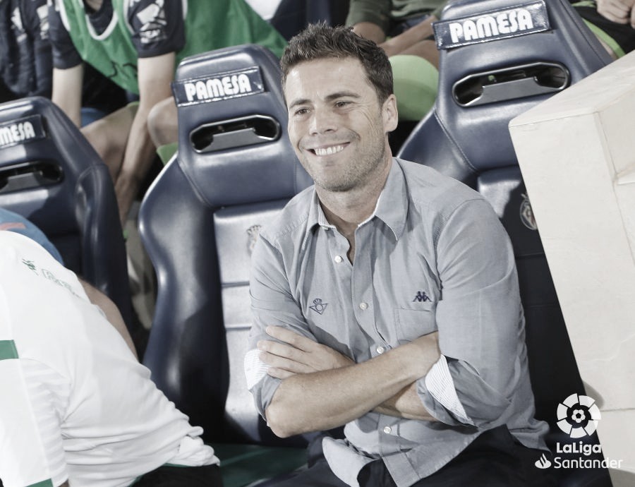Rubi, sobre el refuerzo en el centro del campo: "Hemos manifestado que era una de las posiciones que el Betis podría reforzar" Rubi, sobre el refuerzo en el centro del campo: "Hemos manifestado que era una de las posiciones que el Betis podría reforzar"