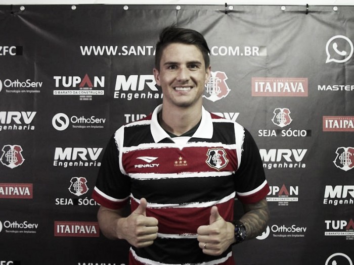 Apresentado após estreia, atacante Everaldo ressalta união no elenco do Santa Cruz Apresentado após estreia, atacante Everaldo ressalta união no elenco do Santa Cruz