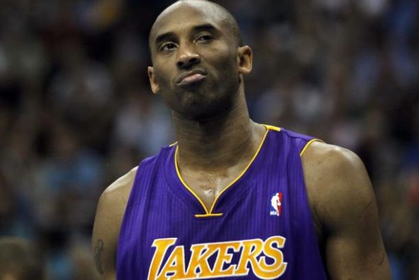 Dramma Lakers: frattura al ginocchio per Kobe Bryant