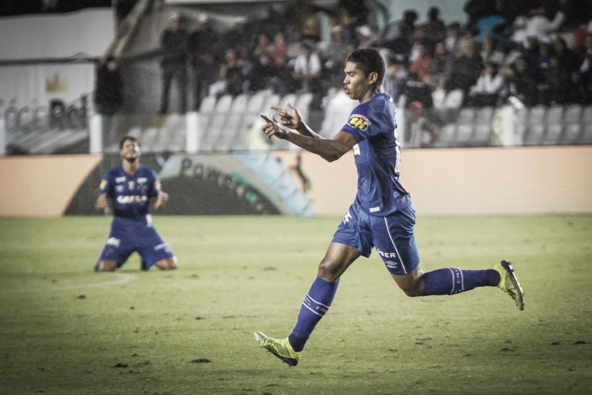 Raniel marca e Cruzeiro bate Santos na Vila Belmiro em estreia do técnico Cuca Raniel marca e Cruzeiro bate Santos na Vila Belmiro em estreia do técnico Cuca