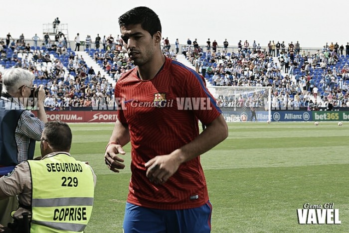Suárez é convidado para disputar partida feminina após dizer que 'futebol é para homens'