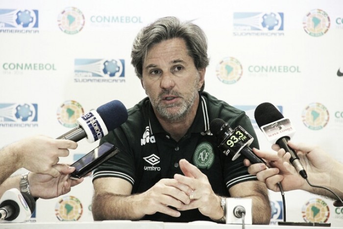 Caio Junior minimiza derrota e defende reservas diante do Cuiabá: "Foi a estratégia correta"