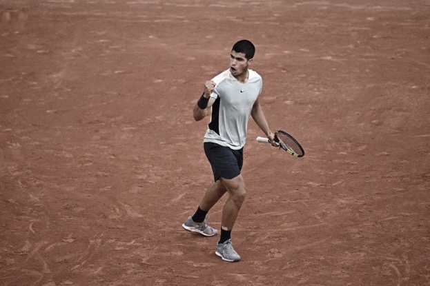 Alcaraz domina Londero na primeira rodada em Roland Garros e engata 11ª vitória consecutiva