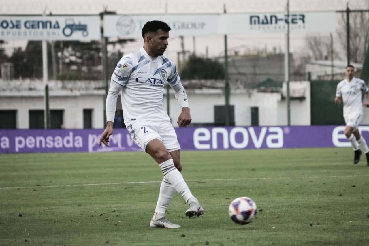 Pier Barrios, el bombero en la última
línea Pier Barrios, el bombero en la última
línea
