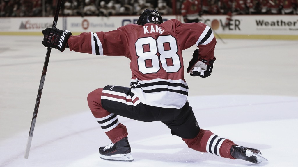 Patrick Kane alcanza los 400 goles en la NHL