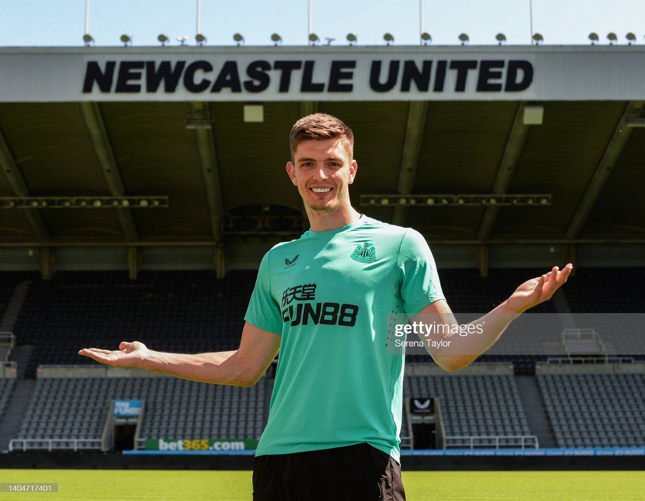 England goalkeeper Nick Pope completes Newcastle United move