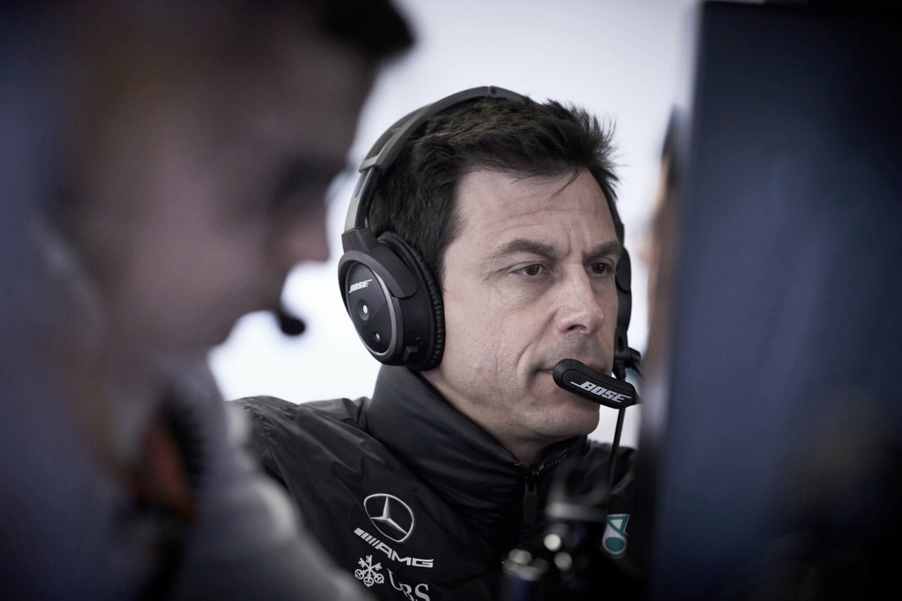 Toto Wolff defende domínio da Red Bull e se diz contra medida para ‘segurar’ a equipe: “Arruinaria a F1”