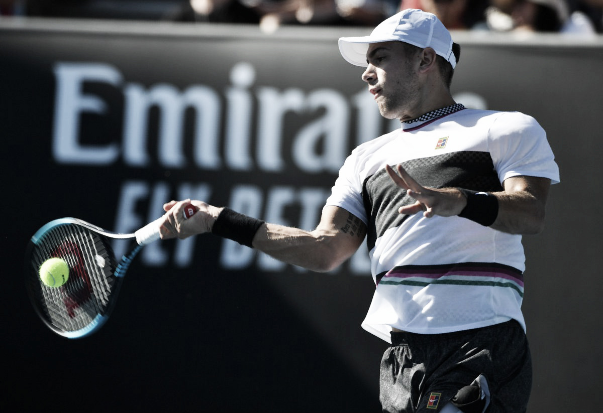 Coric bate Krajinovic de virada e garante vaga nas oitavas do Australian Open Coric bate Krajinovic de virada e garante vaga nas oitavas do Australian Open