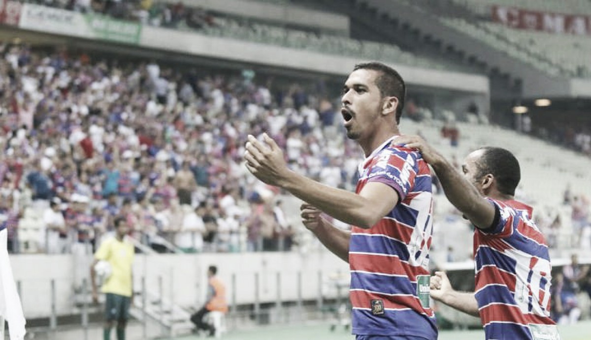 Líder, invicto e com máximo aproveitamento: Fortaleza vence CRB e domina Série B Líder, invicto e com máximo aproveitamento: Fortaleza vence CRB e domina Série B