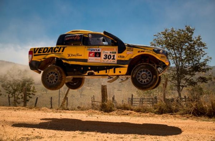 Cristian e Beco vencem no primeiro dia do Rally dos Sertões Cristian e Beco vencem no primeiro dia do Rally dos Sertões