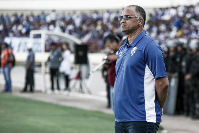 Oliveira Canindé não resiste a novo vice-campeonato e é demitido pelo CSA
