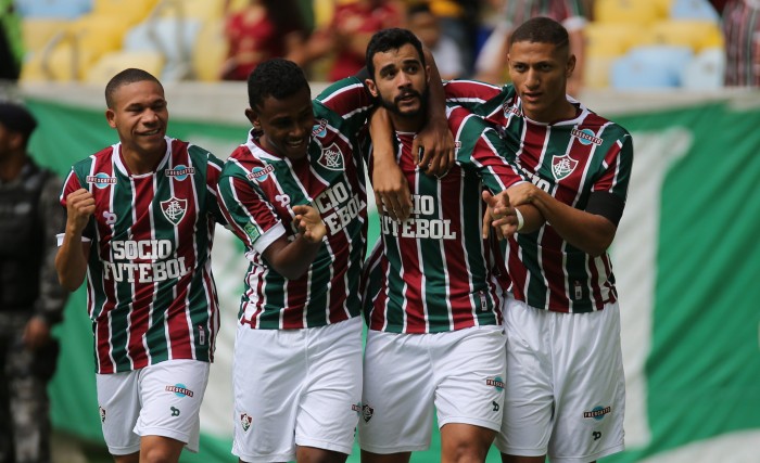 Fluminense recebe Vitória no Maracanã e busca se manter entre os primeiros do Brasileirão