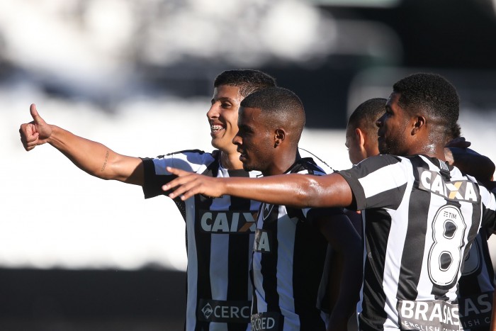Botafogo e Atlético-PR duelam pela primeira vitória na segunda fase do Brasileirão sub-20