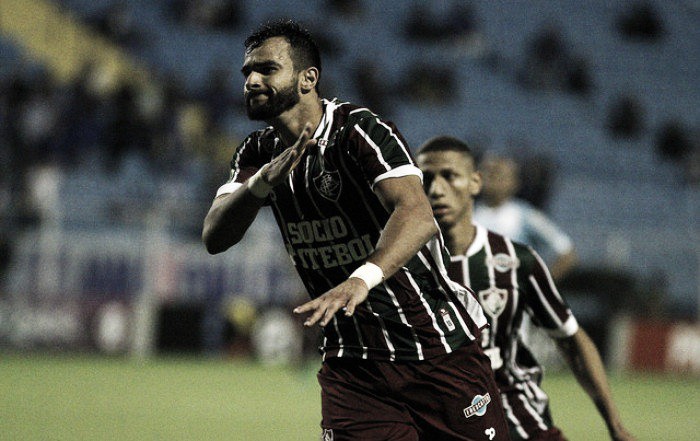 Fluminense encerra jejum de quatro jogos, vence Avaí e entra no G-6