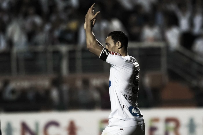 Decisivo na partida, Ricardo Oliveira destaca empenho: "Melhora a cada jogo"