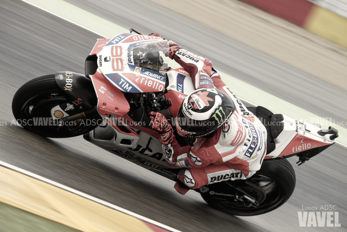 Test Moto GP - Lorenzo: "Il tempo non mi sorprende, questa Ducati è un capolavoro"