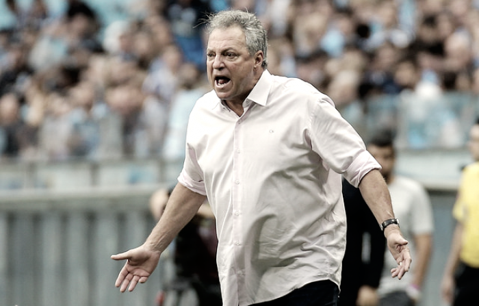 Fluminense nega que Abel Braga esteja de saída do clube
