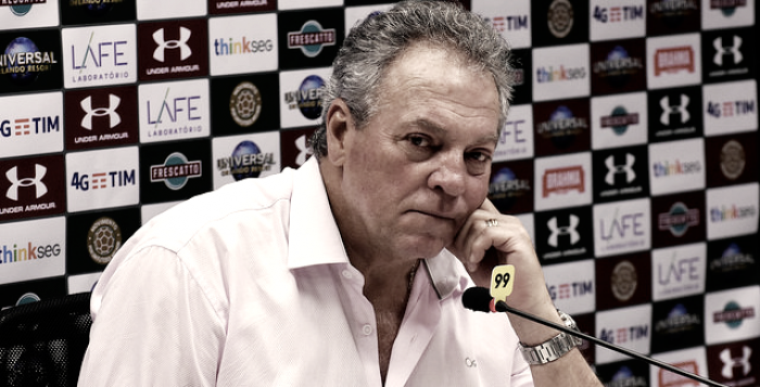 Abel elogia postura do Fluminense, mas lamenta empate do Bahia: "Jogaram por uma bola" Abel elogia postura do Fluminense, mas lamenta empate do Bahia: "Jogaram por uma bola"