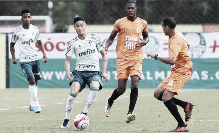 Palmeiras vence Atibaia em jogo-treino marcado por lesão de Diogo Barbosa