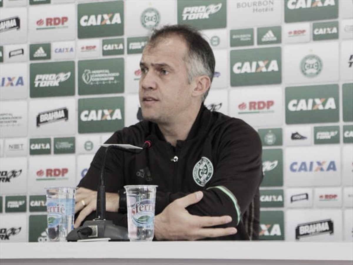 Eduardo Baptista demonstra insatisfação com atuação do Coritba: “Muito aquém” Eduardo Baptista demonstra insatisfação com atuação do Coritba: “Muito aquém”