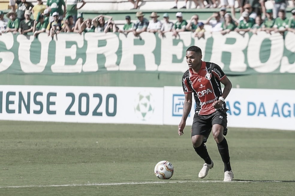 Rumo à Chapecoense, Fernandinho se despede do Joinville: "Time gigante"