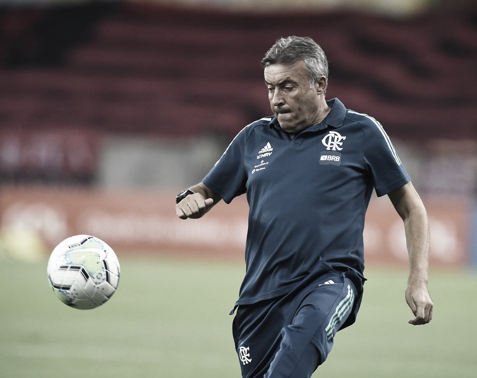 Domènec exalta persistência do Flamengo: "Lutamos até o último segundo"