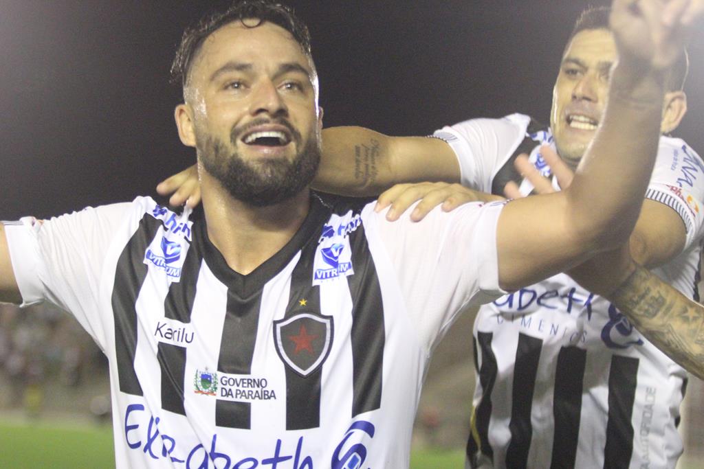 Contestado pela torcida, Nando renova com Botafogo-PB