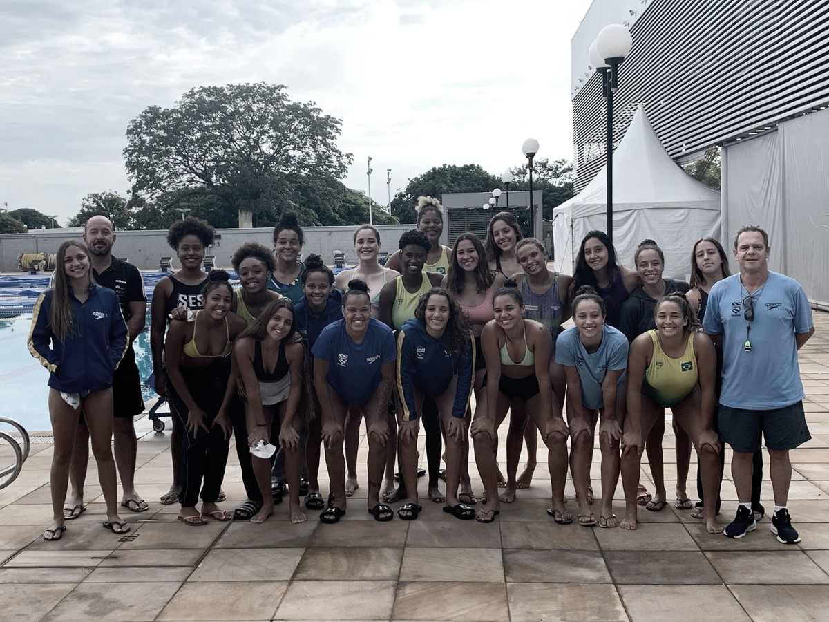 Seleções Brasileiras sub-19 masculina e feminina de polo aquático treinam com foco no Campeonato Panamericano