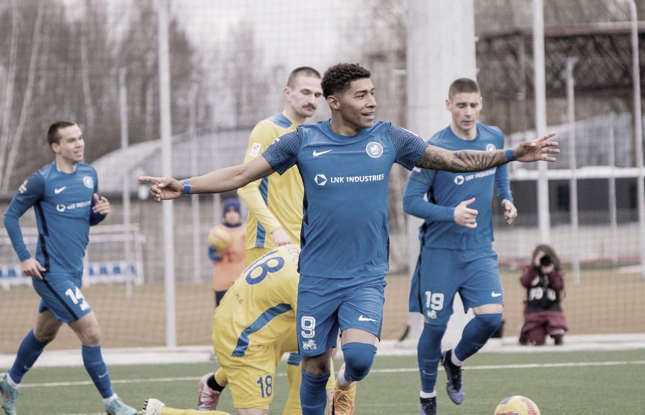 Com três gols nos últimos dois jogos, Emerson Baiano celebra atual fase na Letônia: "Rendimento do time está crescendo"