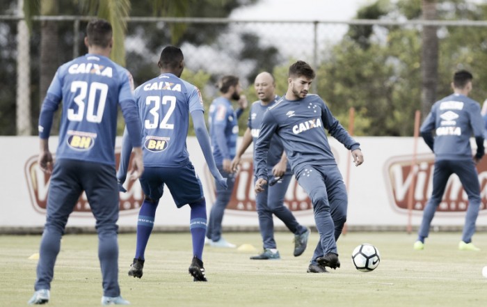 Com problemas com os volantes titulares, Lucas Silva ganha nova oportunidade no time do Cruzeiro