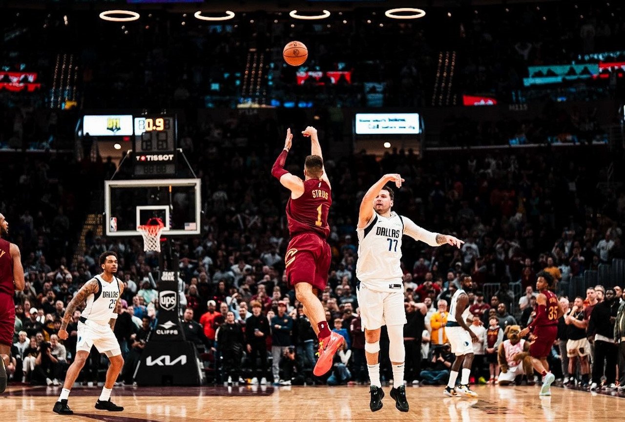 Points and Highlights: Cleveland Cavaliers 121-119 Dallas Mavericks in NBA 2023-24