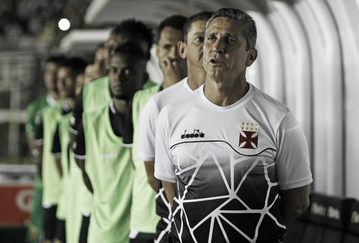 Apesar da eliminação, Jorginho enaltece atuação do Vasco: “Até o fim não se perdeu”