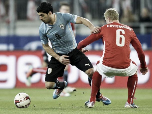 Un Uruguay de mal primer tiempo no pudo con Austria