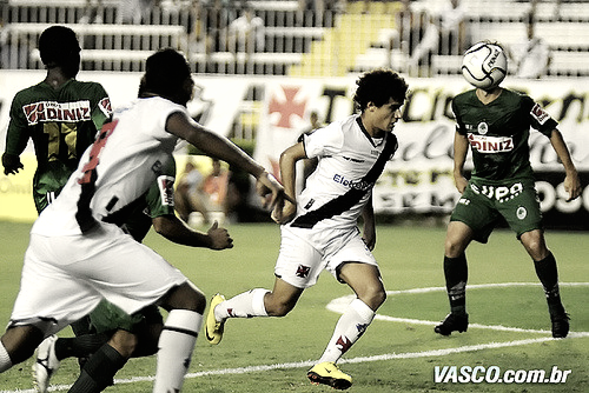Em 2010, Vasco derrotou o Boavista com bom futebol de Coutinho e Carlos Alberto