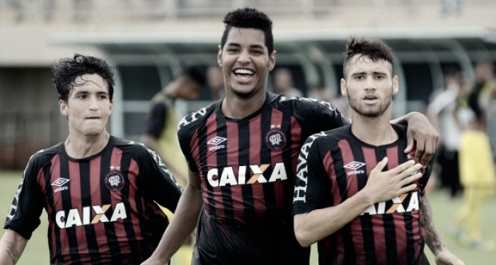 Valendo vaga na terceira fase da Copa São Paulo de Futebol Júnior, Atlético-PR enfrenta o Guarani-SP