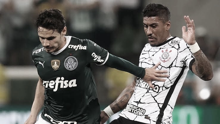 Sob desconfiança, Corinthians recebe Palmeiras para mais um Dérbi no Brasileirão 