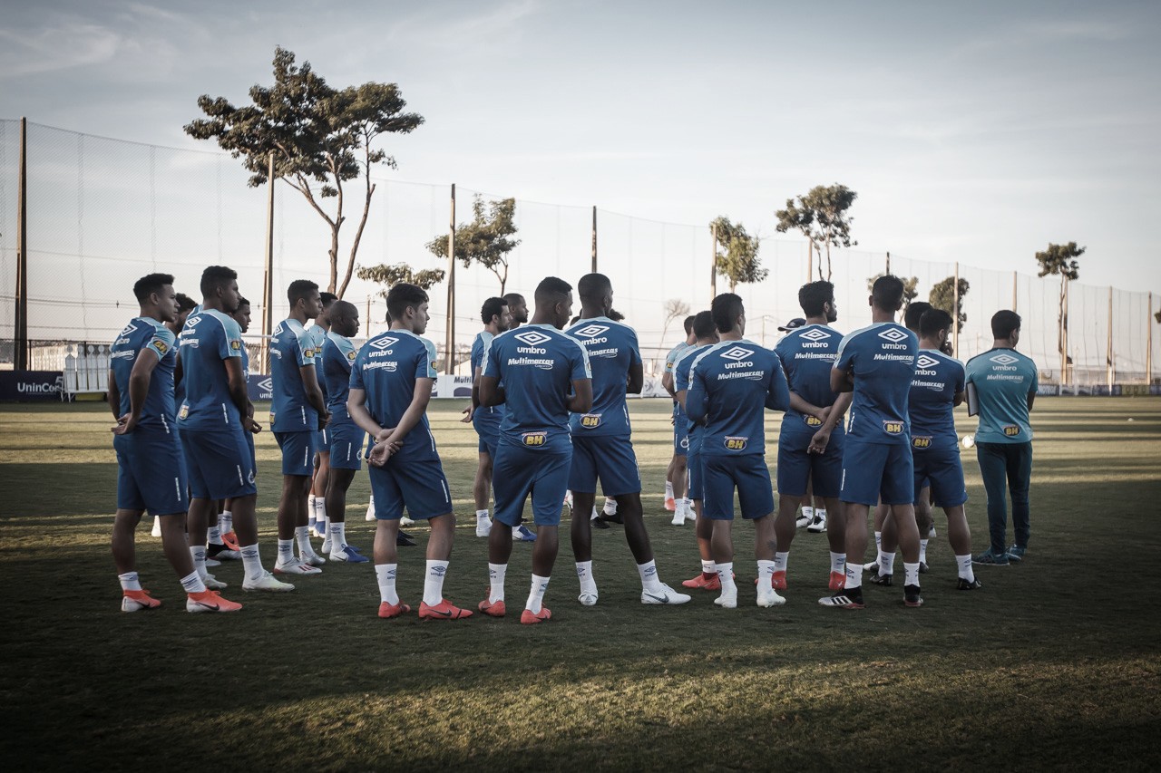 Com situações parecidas, Cruzeiro busca se recuperar diante da Chapecoense pelo Brasileiro Com situações parecidas, Cruzeiro busca se recuperar diante da Chapecoense pelo Brasileiro